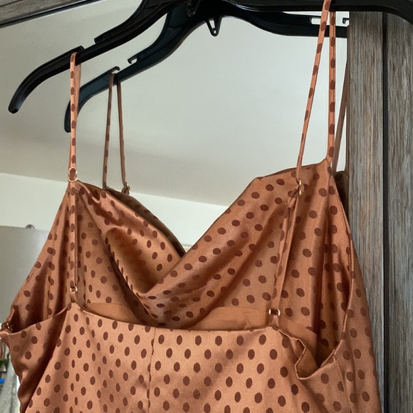 Majorelle, M, Isadora polka dot high slit midi dress, beautiful structure & fit! - Picture 10 of 11